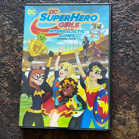 DC SUPERHERO GIRLS INTERGALACTIC GAMES 🎥 🍿 - Picture 1 of 4